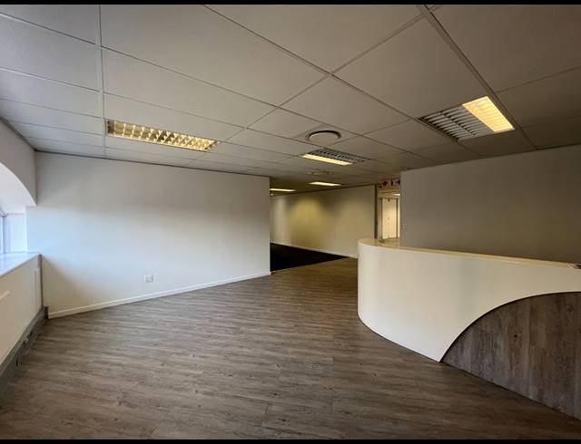 740M² OFFICE TO LET IN ROSEBANK